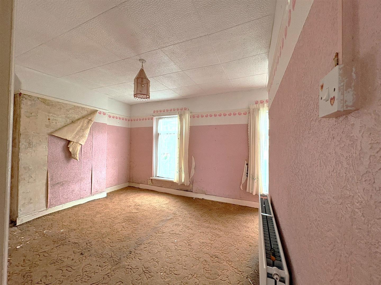 Lan Avenue, Morriston, Swansea, SA6 7AZ